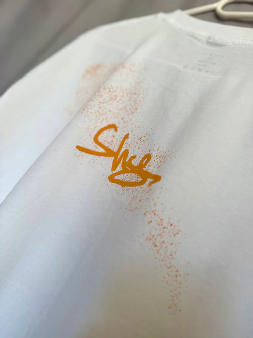 EVENYS SHY Tee